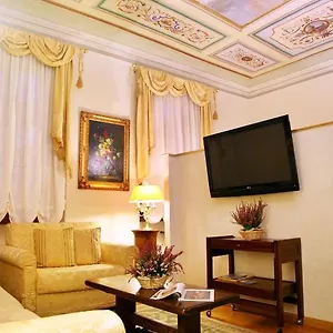 Tornabuoni La Petite 4*, Florença Itália