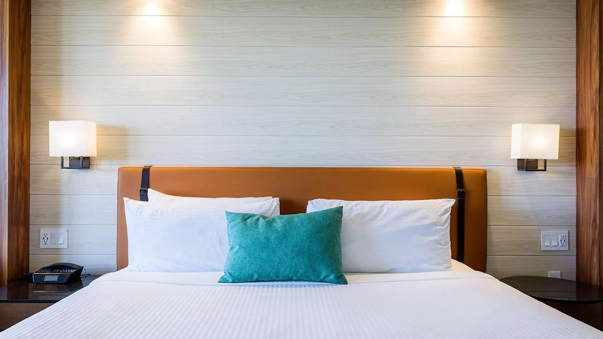 Sonesta Maho Beach All Inclusive Resort Casino & Spa Svatý Martin