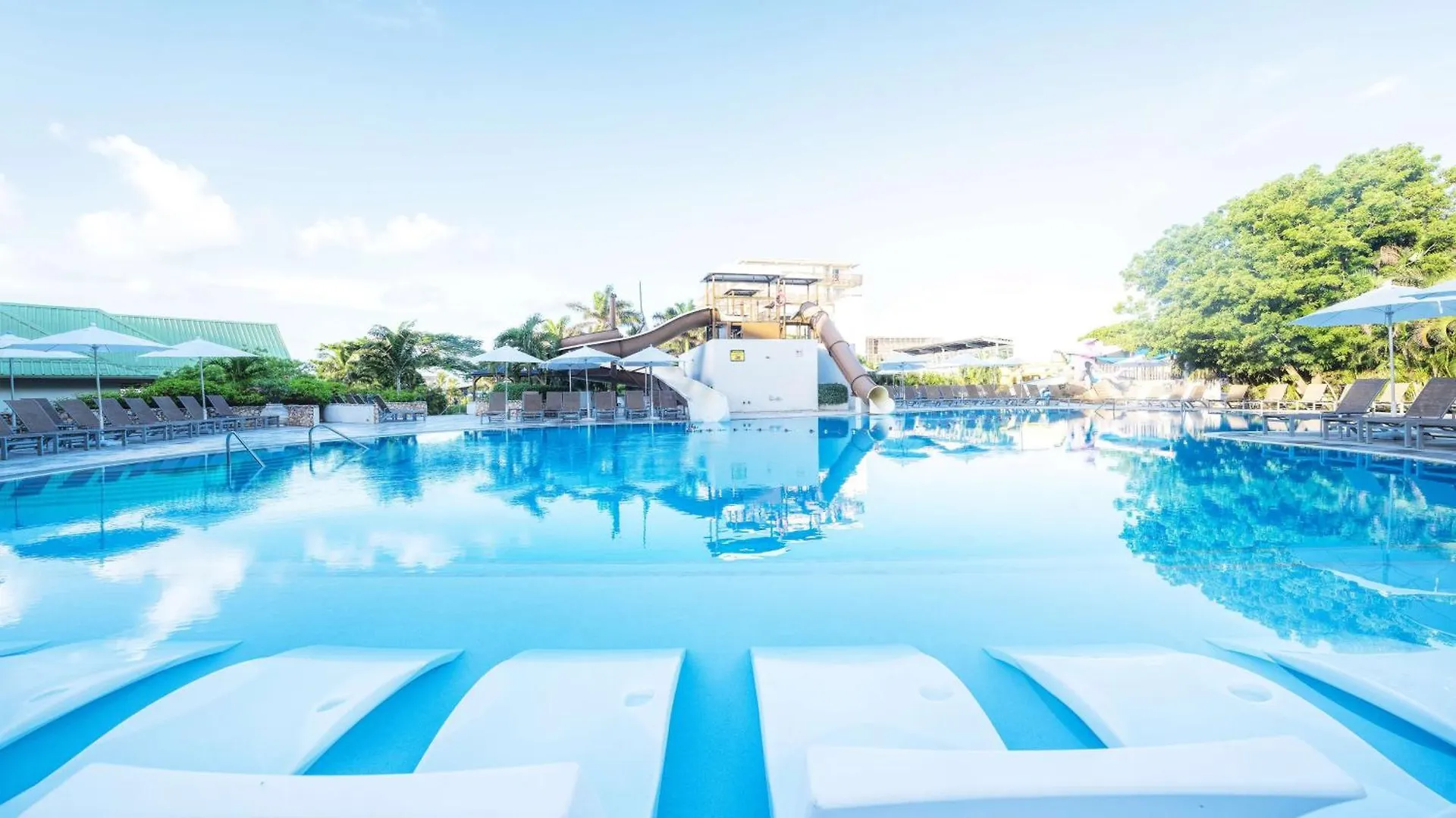 Sonesta Maho Beach All Inclusive Resort Casino & Spa
